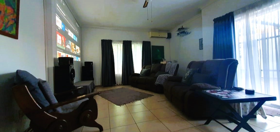 3 Bedroom Property for Sale in Koffiefontein Free State